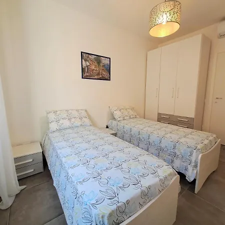 Lux Family شقة